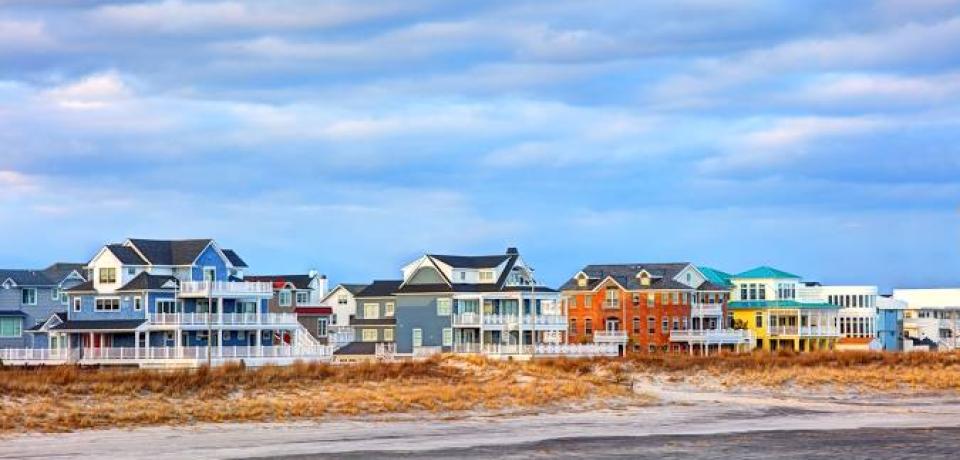 Picture of Ventnor City from the shoreline